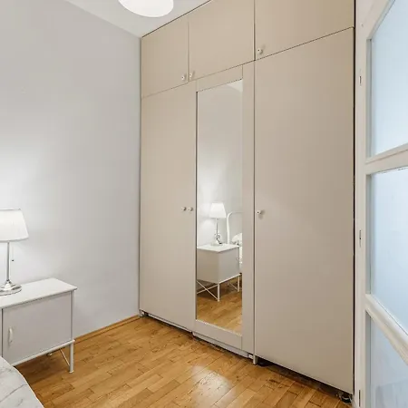 Park View Apartment *
